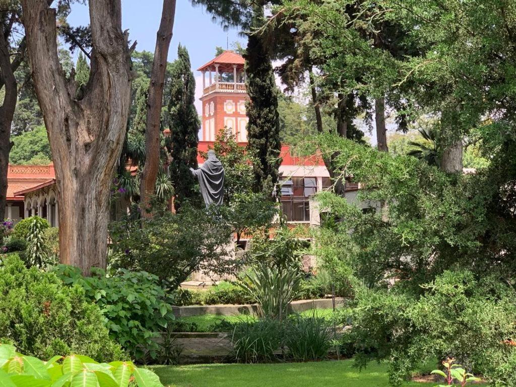 Hotel Express Quinta Soledad Мехико Экстерьер фото